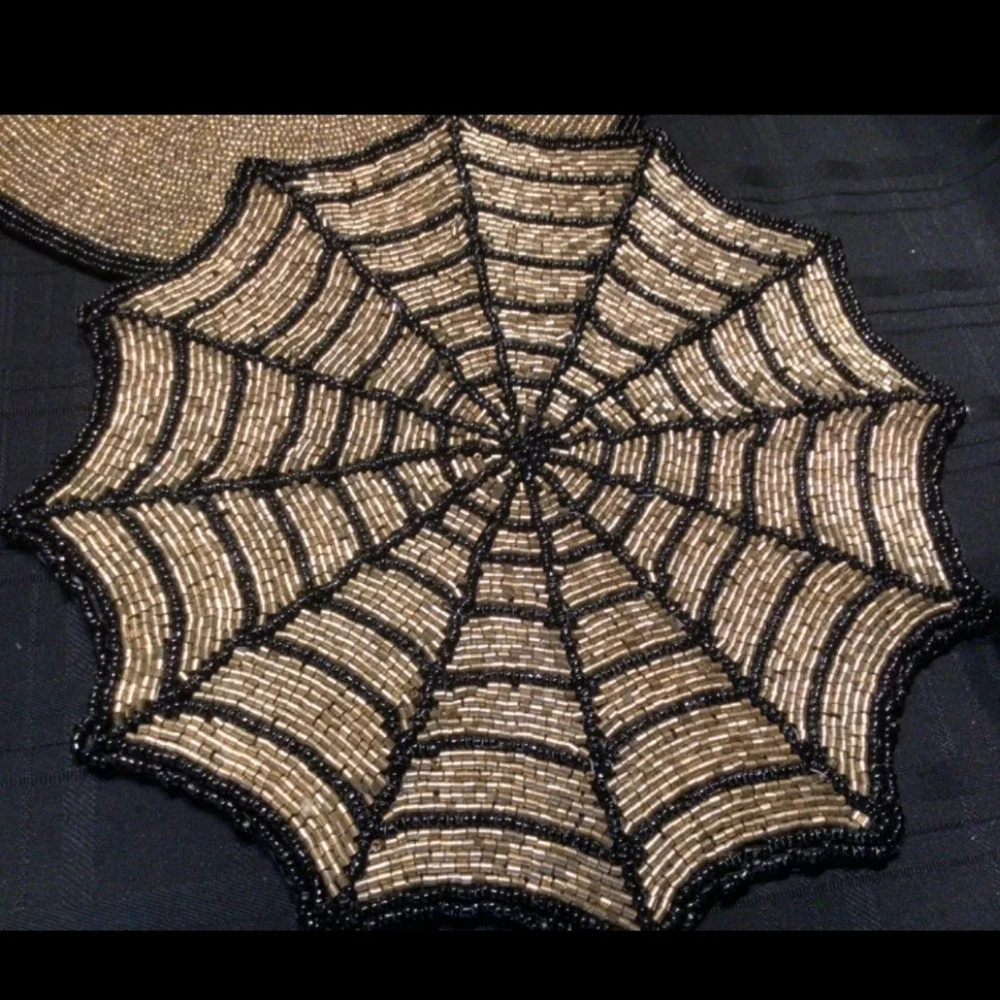4pc Tahari Halloween Spider Web Bat Jack Pumpkin Beaded Placemats Chargers Set